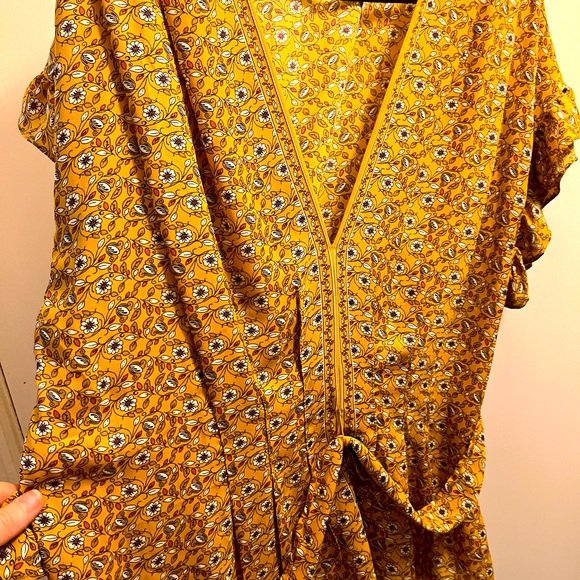 Max Studio Top - Picture 5 of 9